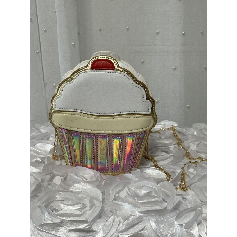 NWOT Cupcake Crossbody Bag